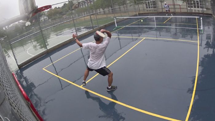 How to Play Pickleball Sport Effectively in The Rain