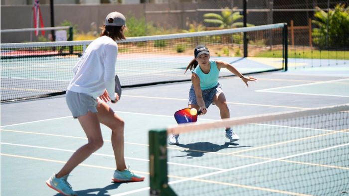 Can You Return A Serve Into The Kitchen In Pickleball?