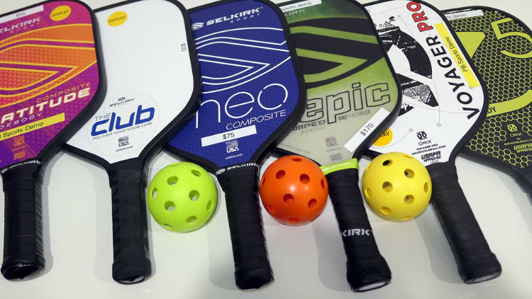 Choose The Right Pickleball Balls And Paddles For Playing In A Pickleball Court